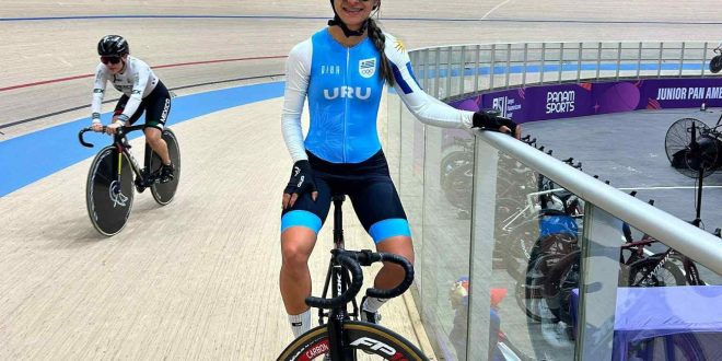 La ciclista de Cerro Largo que viste de celeste